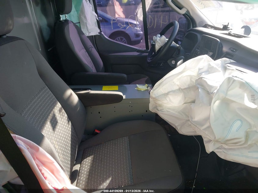 2023 Ford Transit-250