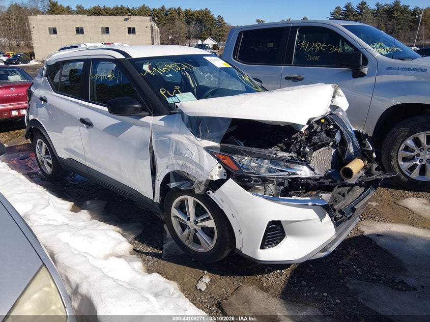 2022 Nissan Kicks S Xtronic Cvt