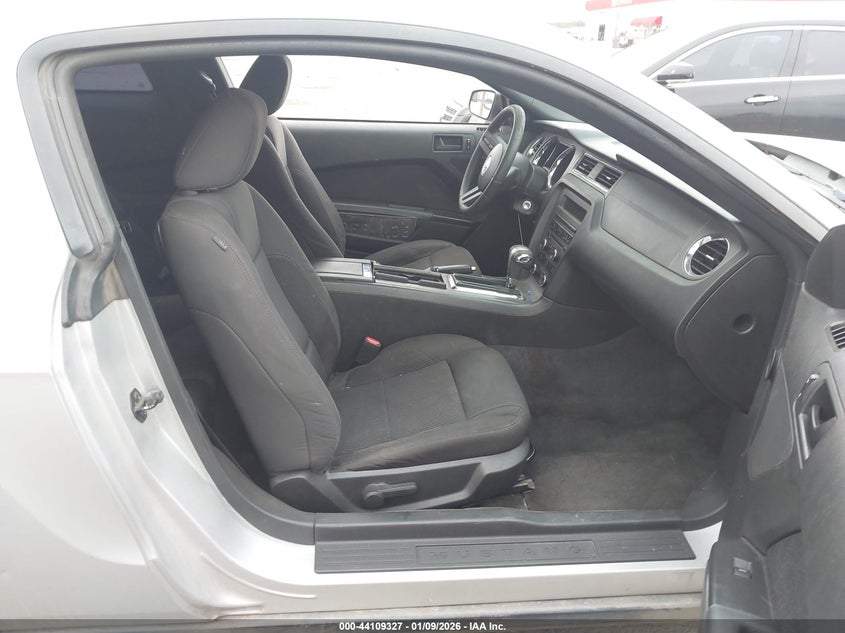 2011 Ford Mustang V6