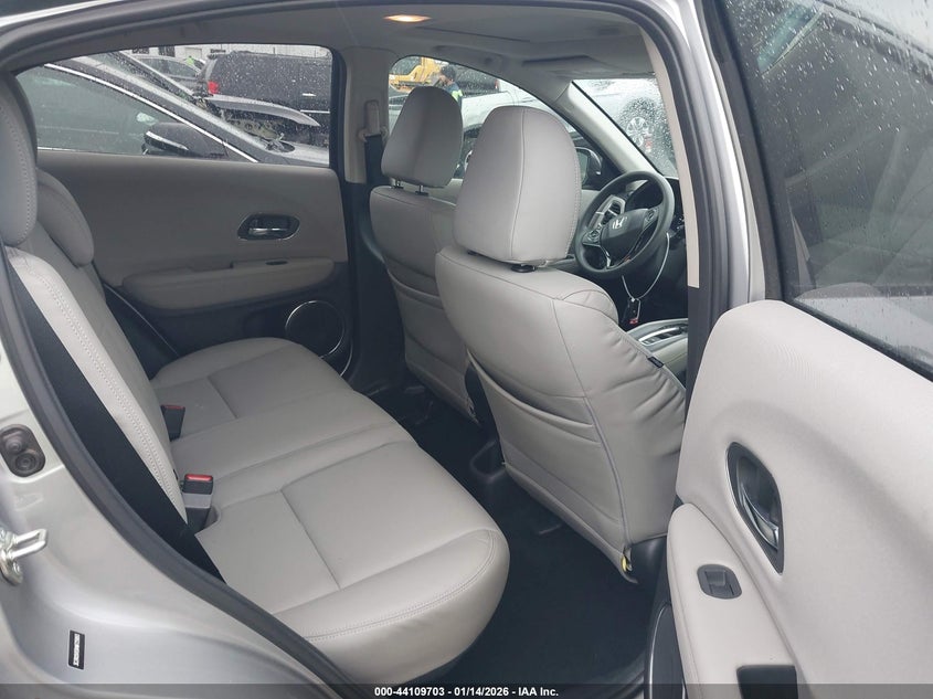 VIN 3CZRU5H59HM725883 2017 HONDA HR-V EX