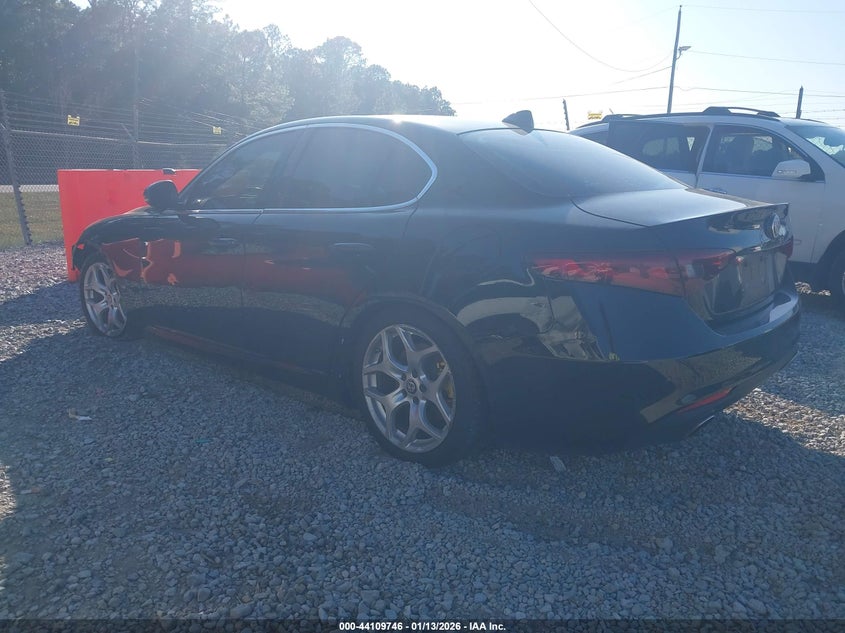 2018 Alfa Romeo Giulia Ti Rwd