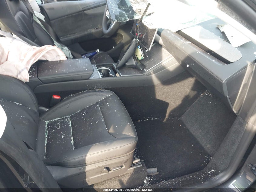 2026 Tesla Model Y Premium Rear-Wheel Drive/Standard Rear-Wheel Drive