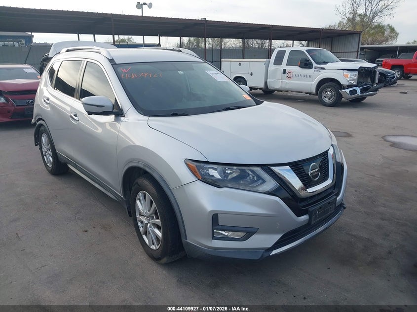 2017 Nissan Rogue Sv
