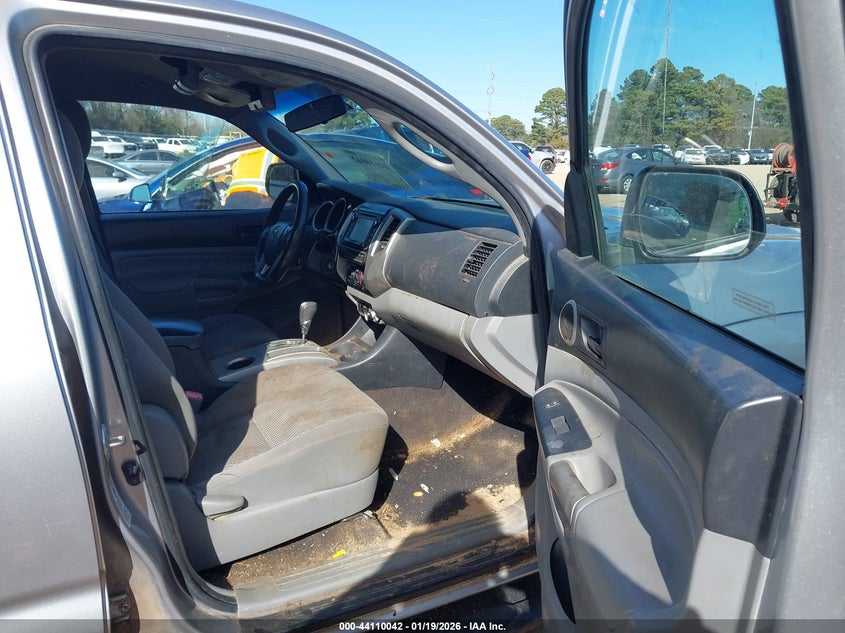2014 TOYOTA TACOMA auction photo 5