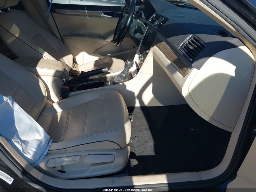 2018 Volkswagen Passat 2.0T Se