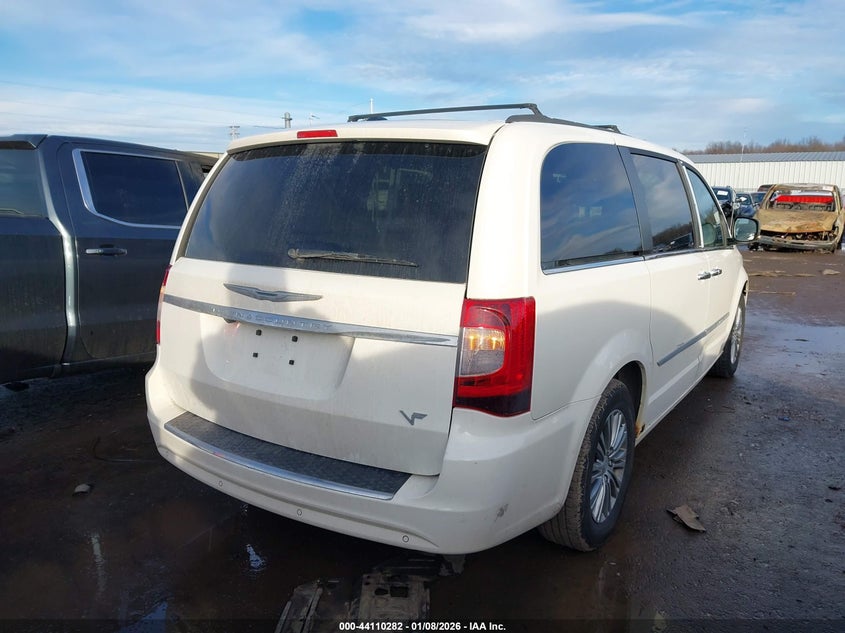2013 Chrysler Town & Country Touring-L