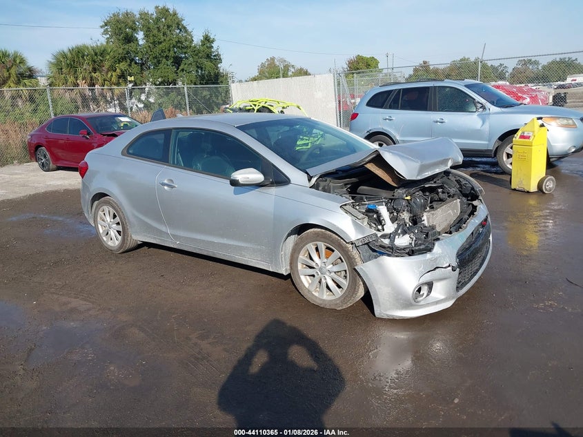 KNAFX6A82F5265265 KIA FORTE KOUP Photo 1