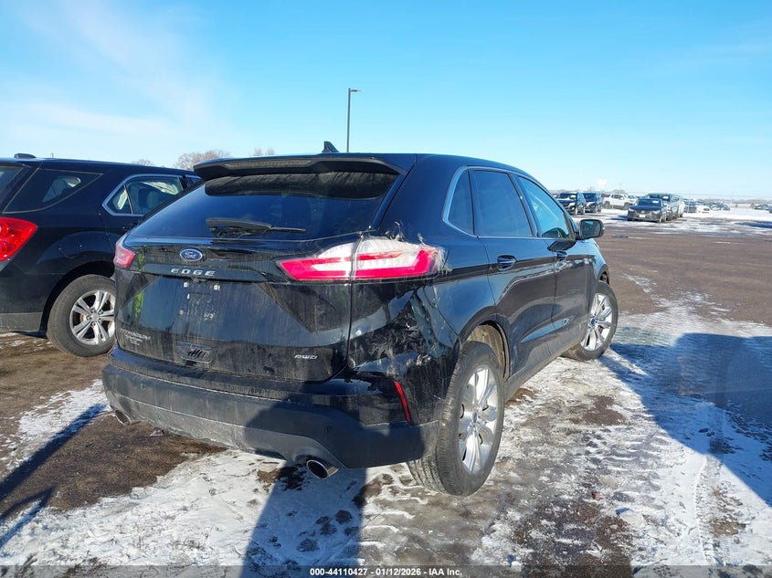 2022 Ford Edge Titanium