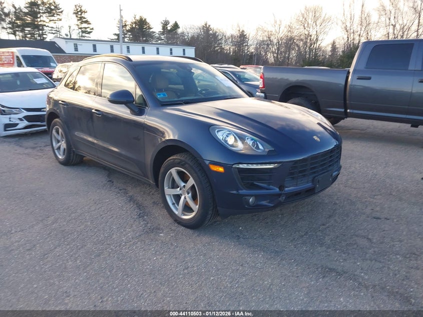 PORSCHE MACAN