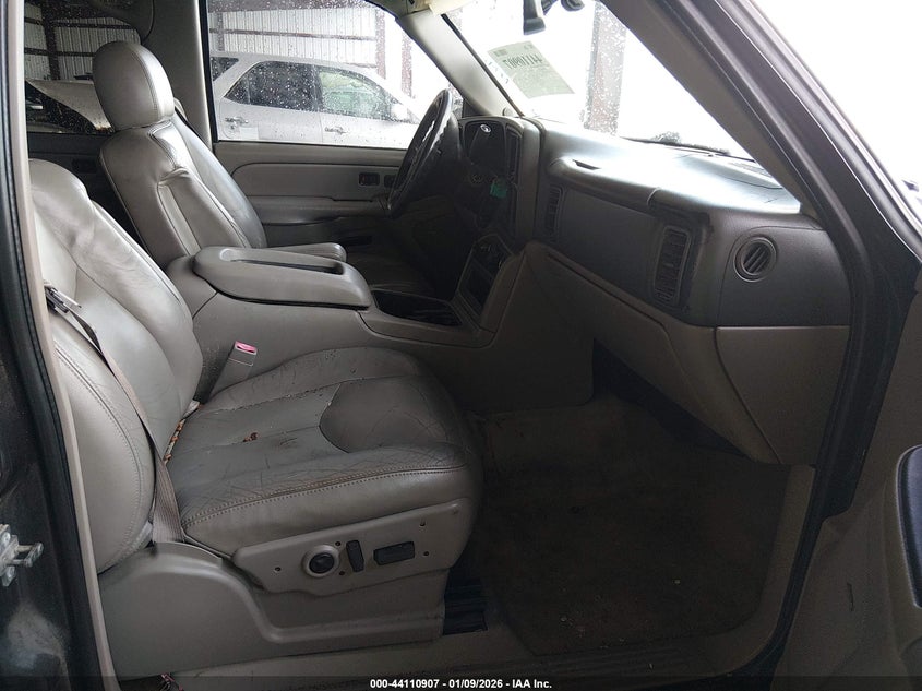 2004 Chevrolet Suburban 1500 Lt