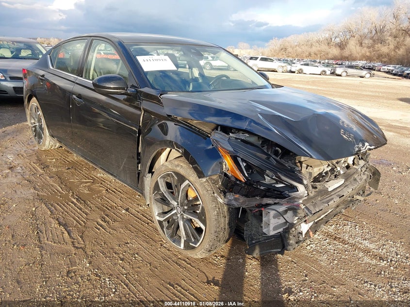 2023 NISSAN ALTIMA SR FWD