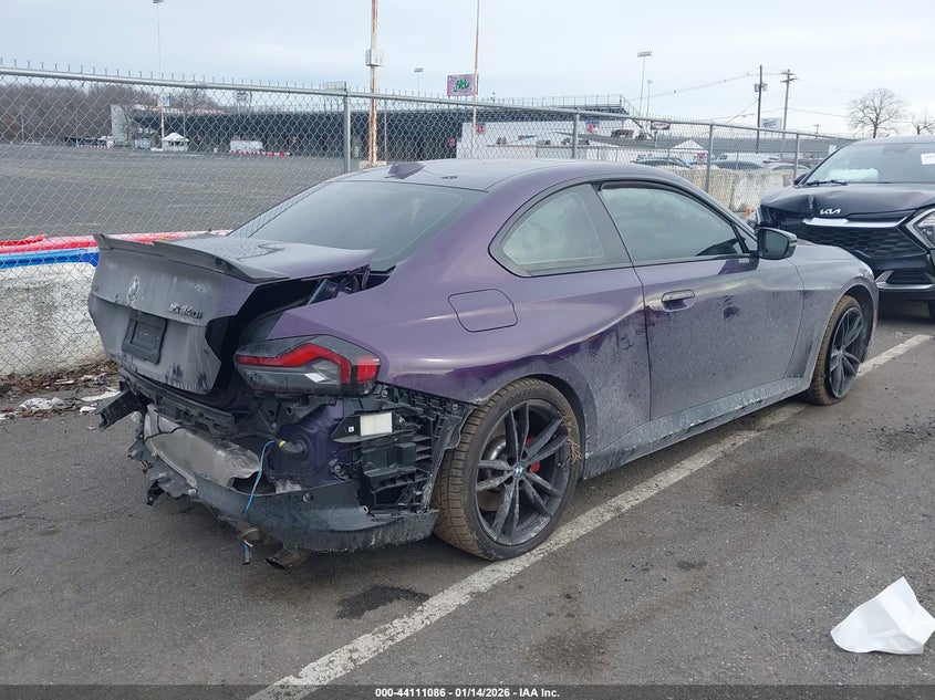 VIN 3MW53CM08R8E53579 2024 BMW M240 I XDRIVE
