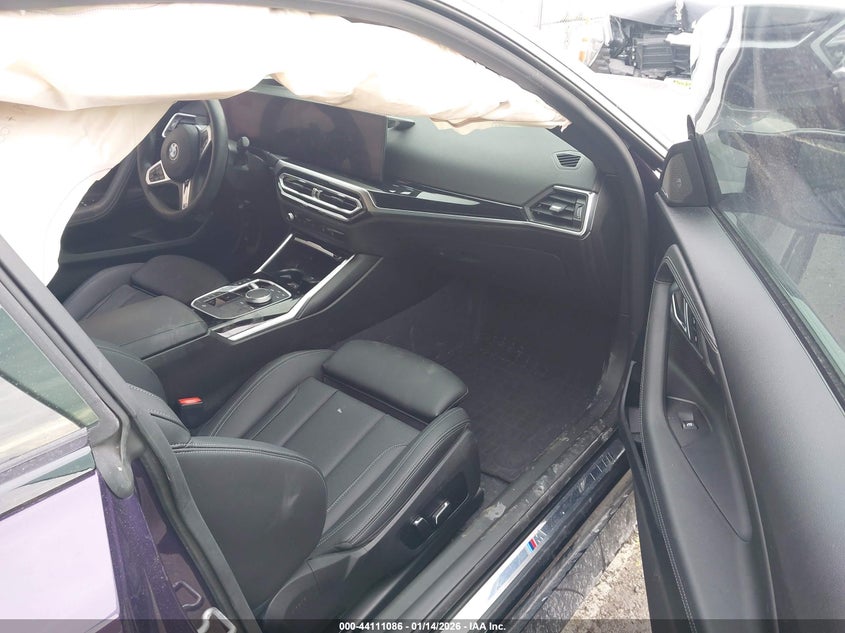 VIN 3MW53CM08R8E53579 2024 BMW M240 I XDRIVE