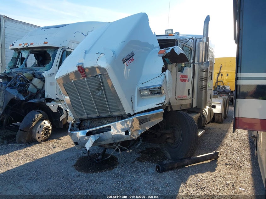 2015 Kenworth Construction T800