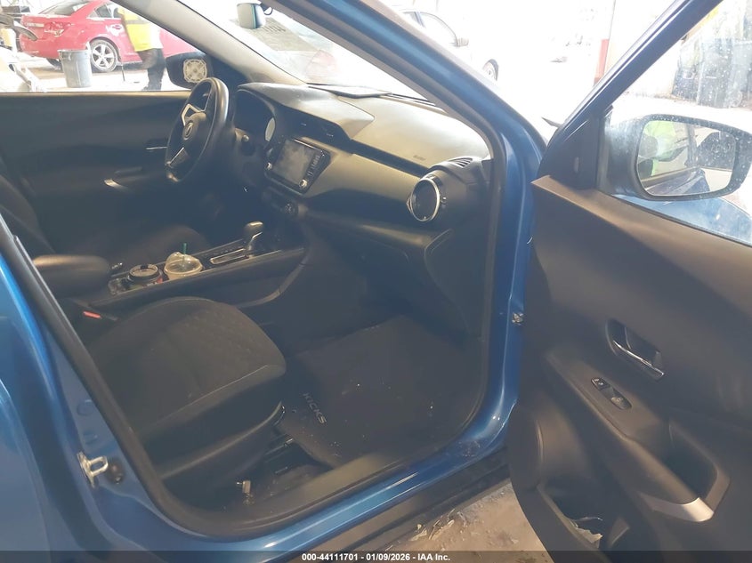 2022 Nissan Kicks Sv Xtronic Cvt