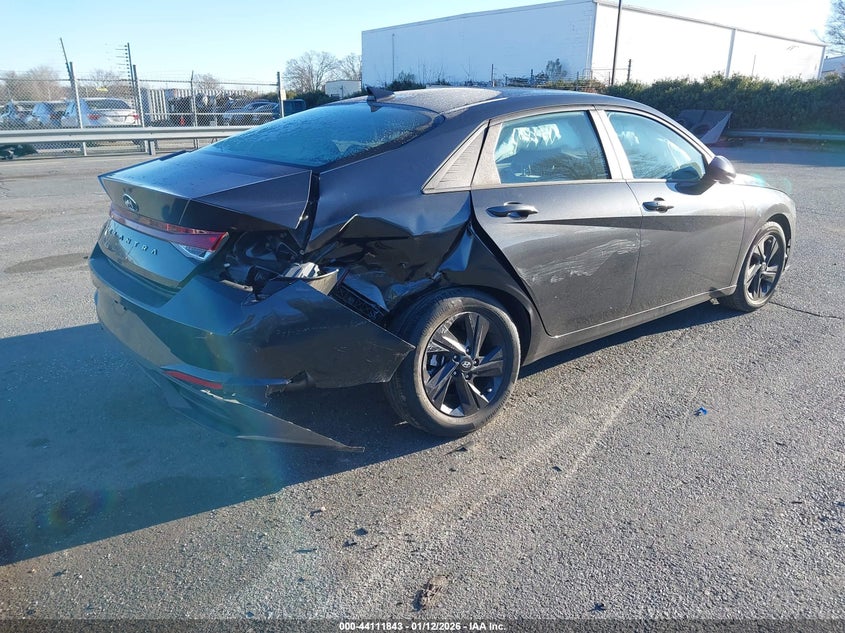 2022 Hyundai Elantra Sel