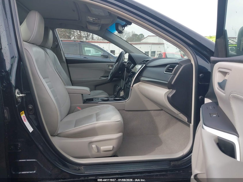 2015 Toyota Camry Hybrid Xle