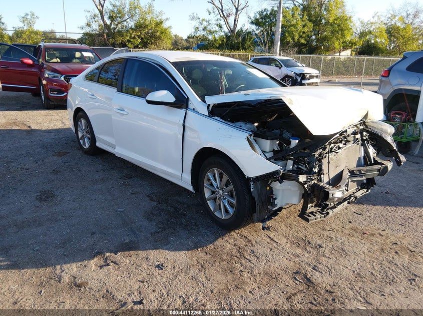 2019 HYUNDAI SONATA SE