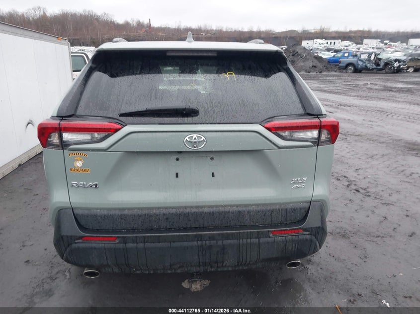 VIN 2T3A1RFV4MW233843 2021 TOYOTA RAV4 XLE PREMIUM