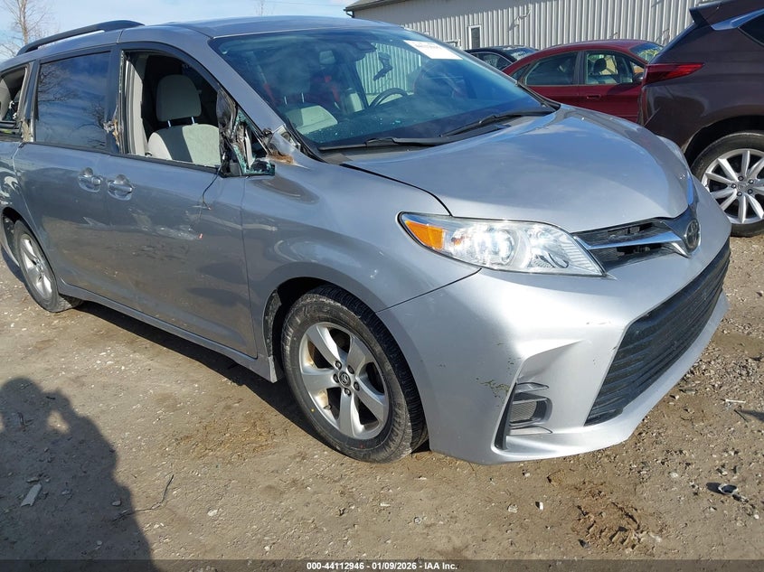 2018 Toyota Sienna Le 8 Passenger