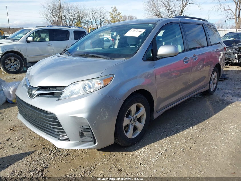 2018 Toyota Sienna Le 8 Passenger