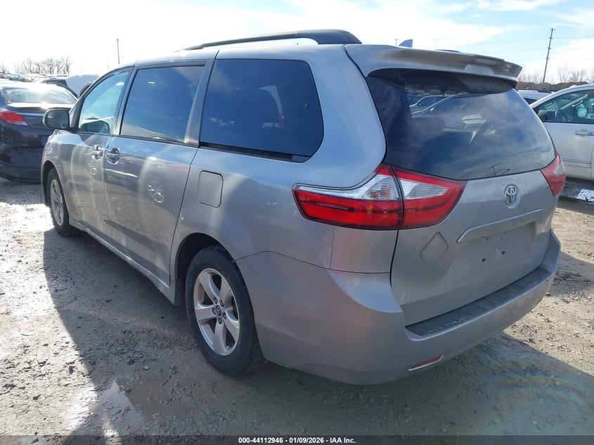 2018 Toyota Sienna Le 8 Passenger