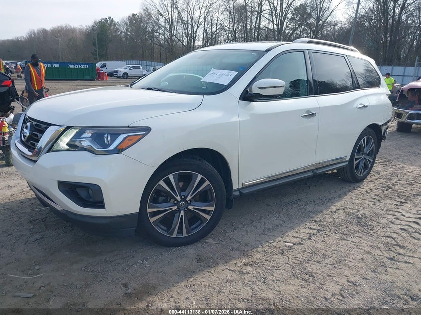 2017 Nissan Pathfinder Platinum