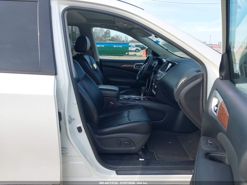 2017 Nissan Pathfinder Platinum