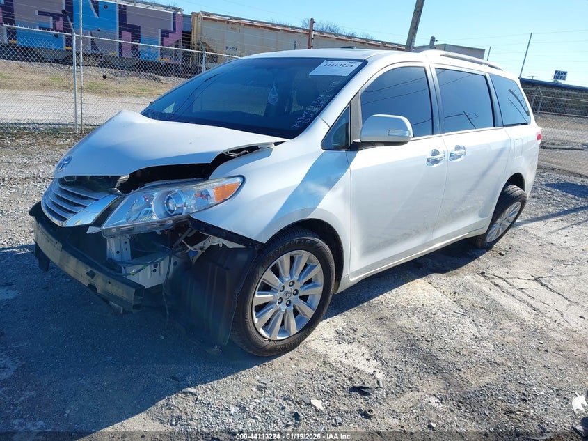 2014 Toyota Sienna Limited V6 7 Passenger