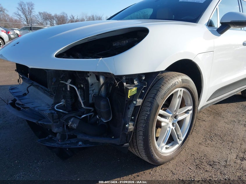 VIN WP1AA2A52KLB09289 2019 PORSCHE MACAN