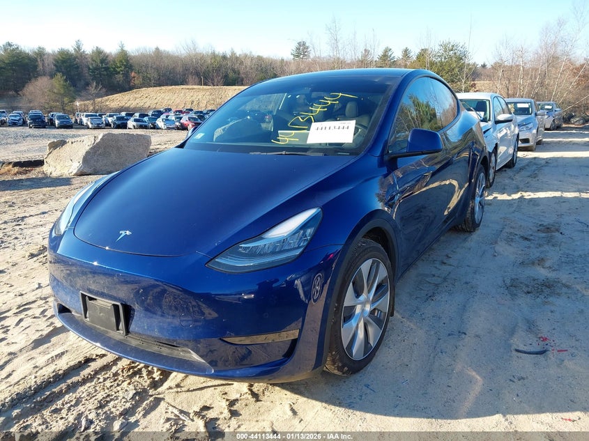 2022 Tesla Model Y Long Range Dual Motor All-Wheel Drive