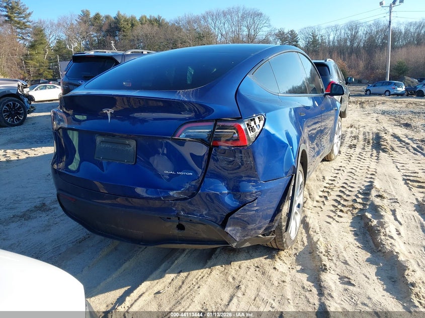 2022 Tesla Model Y Long Range Dual Motor All-Wheel Drive