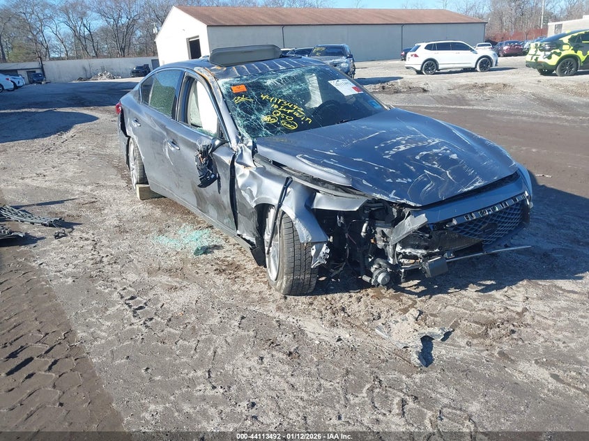 JN1EV7AR9JM438610 INFINITI Q50 Photo 1