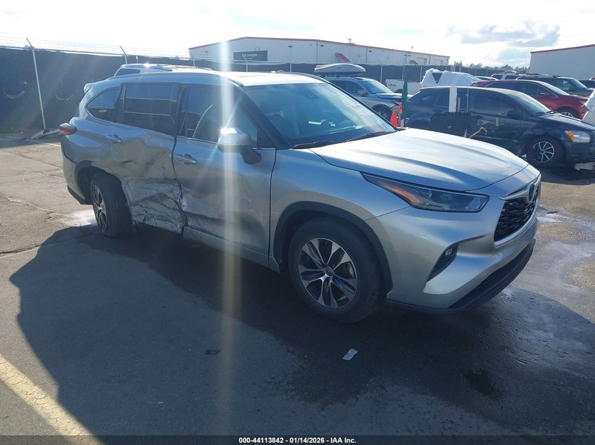2022 Toyota Highlander Xle