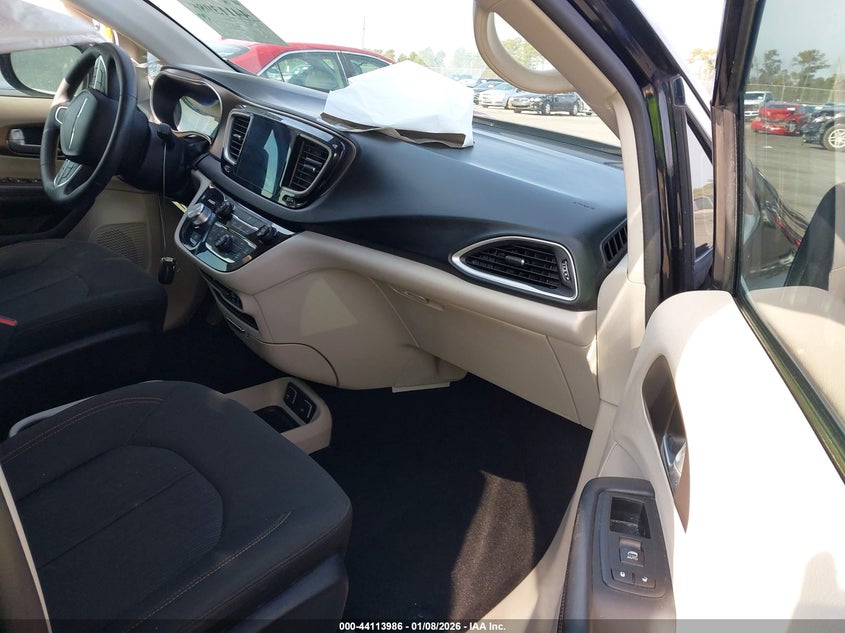 2017 Chrysler Pacifica Touring