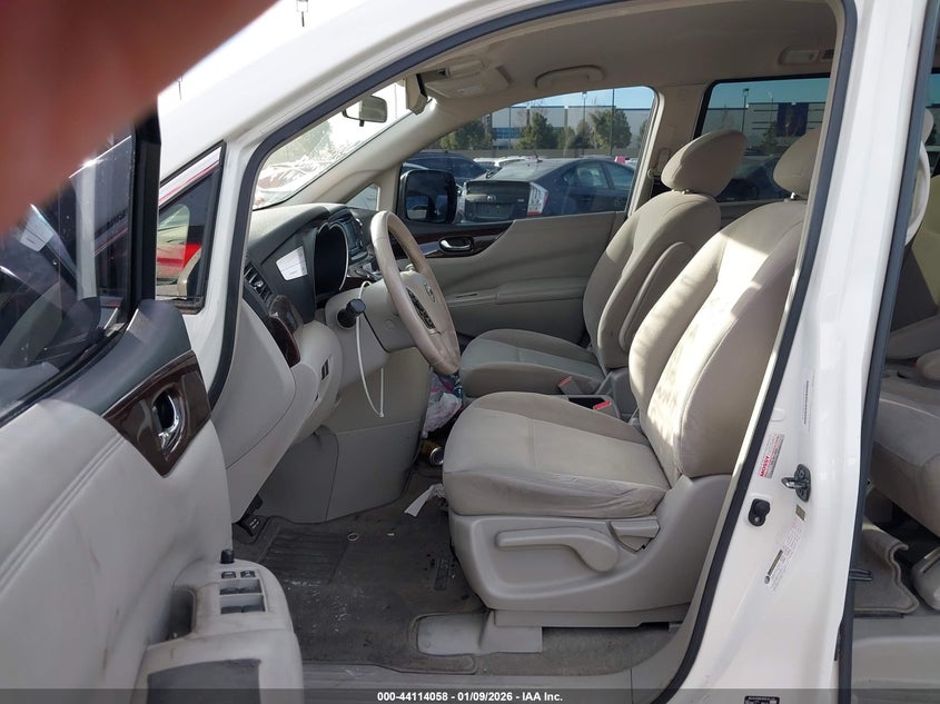 2015 Nissan Quest Sv