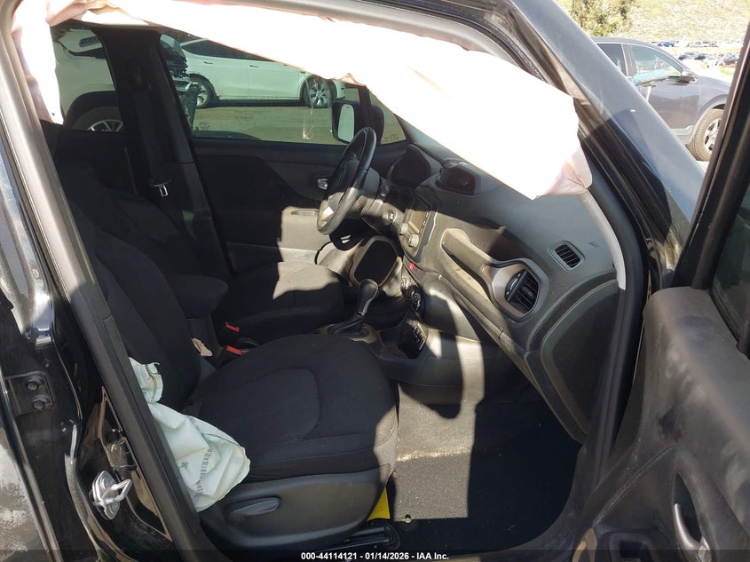 2017 Jeep Renegade Latitude Fwd