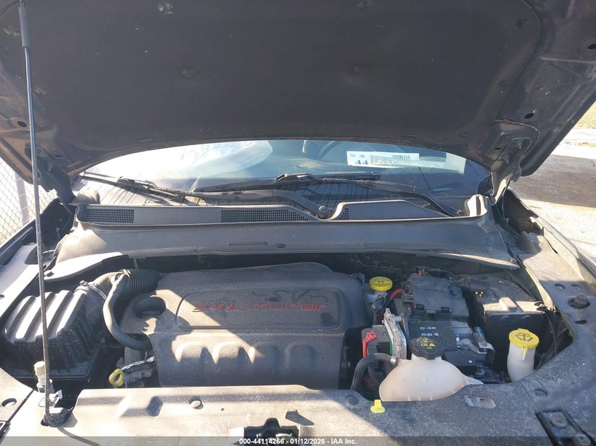 VIN 3C4NJCCB4JT205049 2018 JEEP COMPASS LIMITED FWD