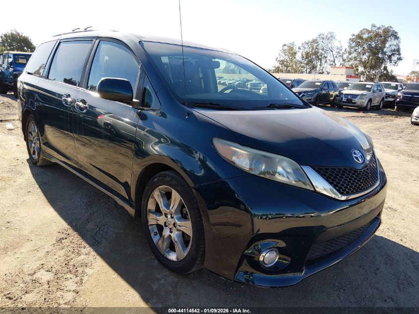 2012 Toyota Sienna Se 8 Passenger