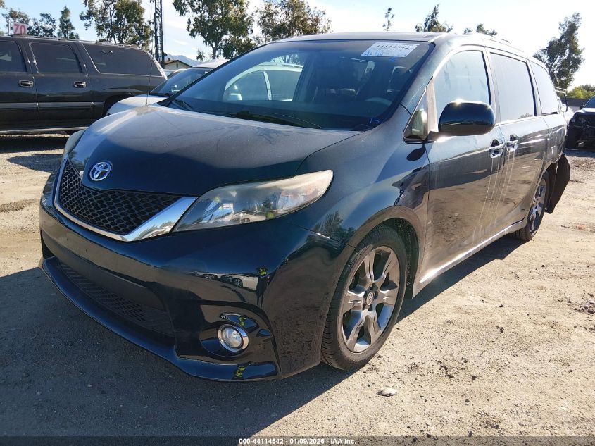 2012 Toyota Sienna Se 8 Passenger