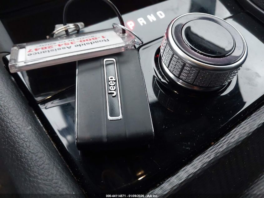 2025 Jeep Grand Cherokee - 1C4RJHAG1S8657389