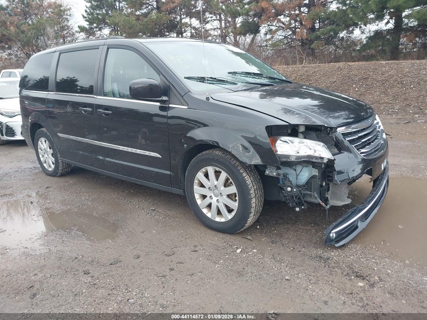 2016 Chrysler Town & Country Touring