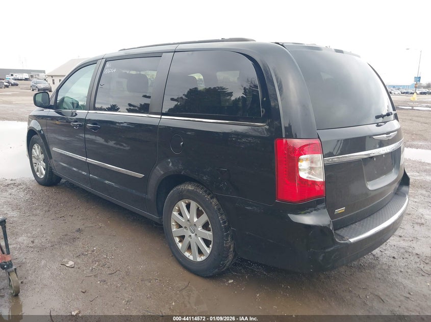 2016 Chrysler Town & Country Touring