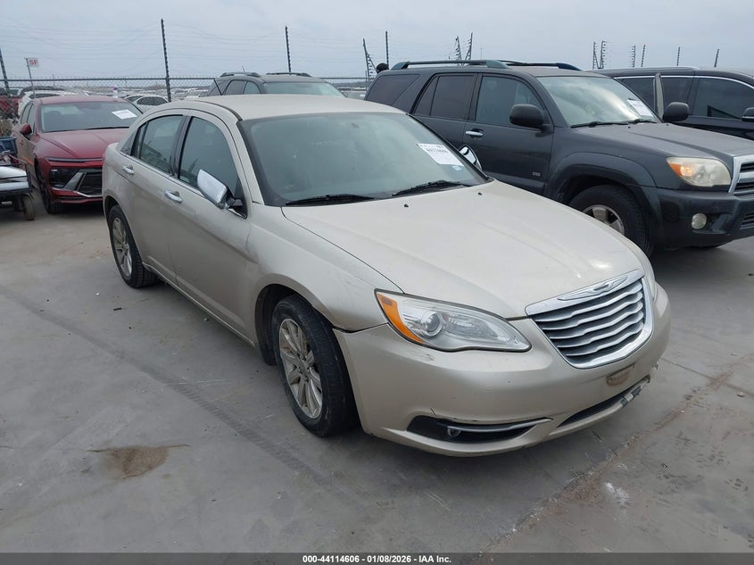 2013 Chrysler 200 Limited