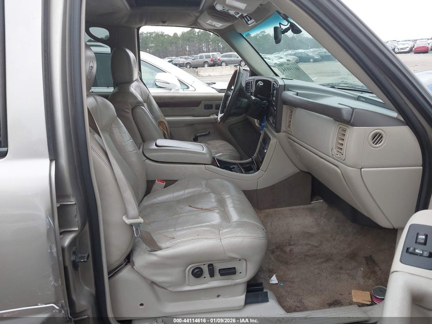 2002 Cadillac Escalade Standard
