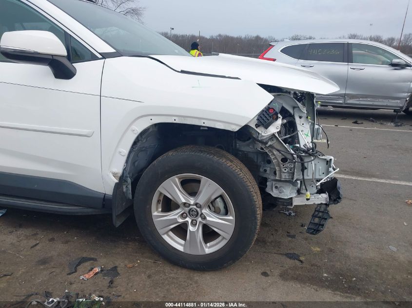 2021 Toyota Rav4 Xle VIN: 2T3P1RFV9MC166085 Lot: 44114881