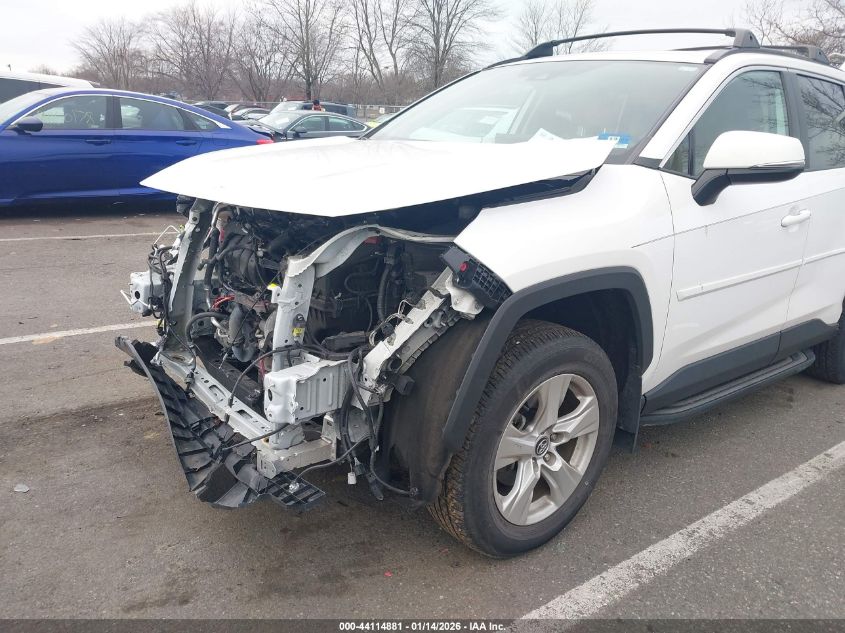 2021 Toyota Rav4 Xle VIN: 2T3P1RFV9MC166085 Lot: 44114881