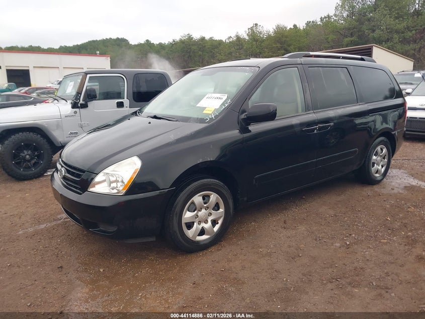 2010 Kia Sedona Lx