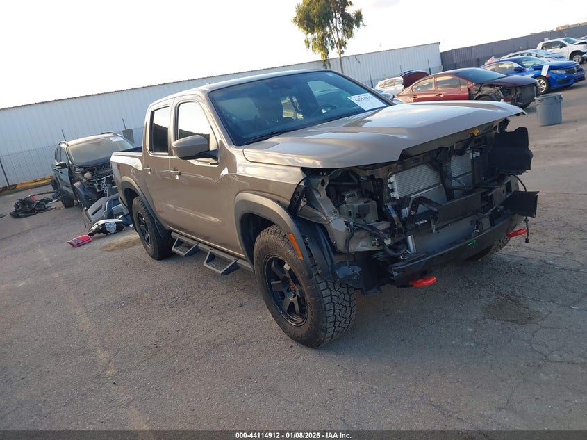 NISSAN FRONTIER PRO-4X 4X4