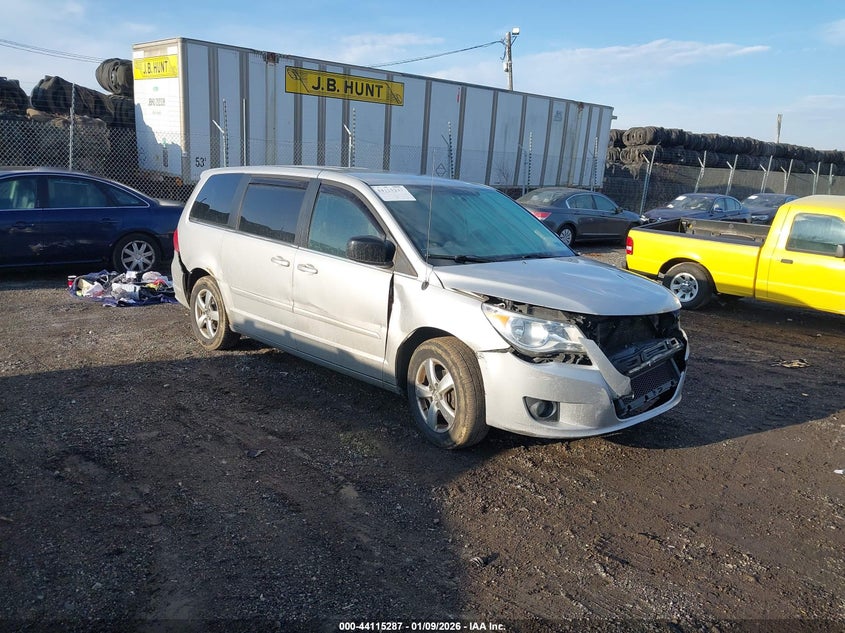 2V4RW3D17AR138416 VOLKSWAGEN ROUTAN Photo 1